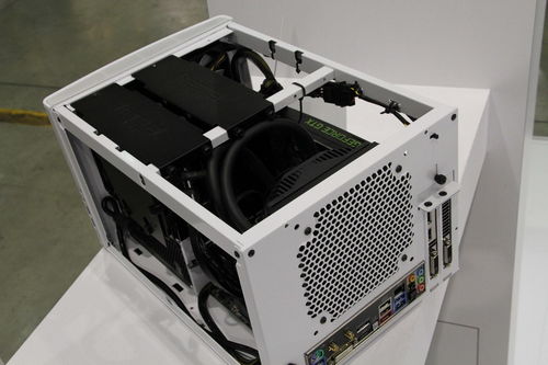 科技與狂想的碰撞 網絡曝光的各種奇特坦克造型機箱盤點